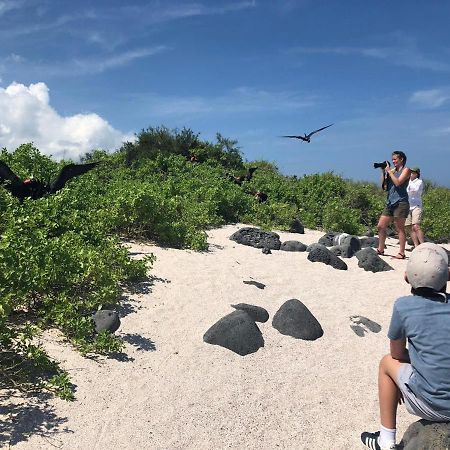 Mantarraya Panzió Puerto Baquerizo Moreno Kültér fotó